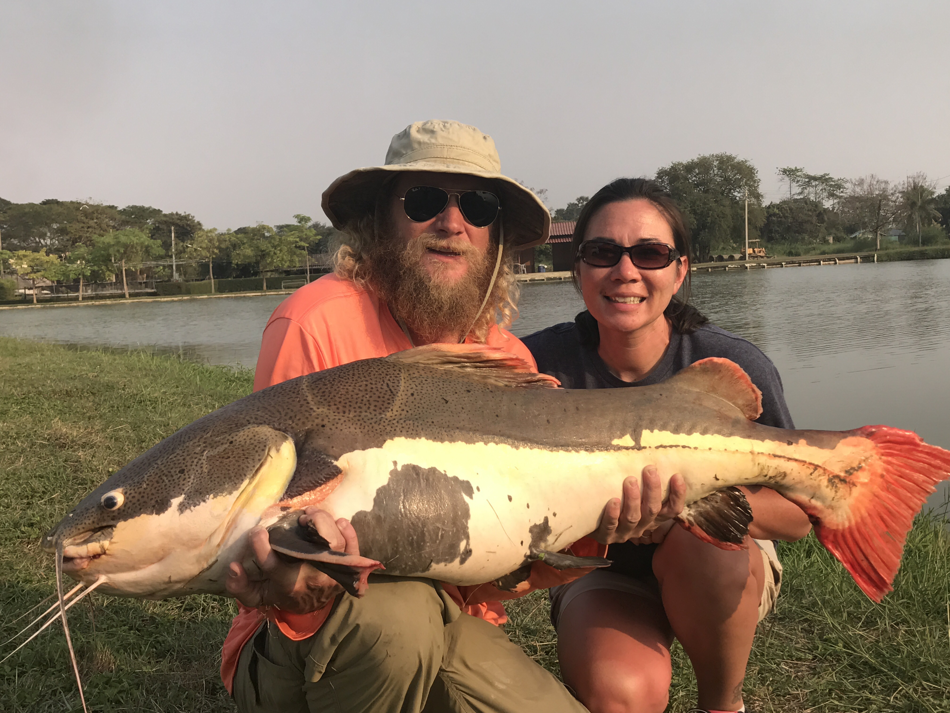 IT Monster Lake: Amphoe Ban Pong, Thailand - Cafes and Campfires