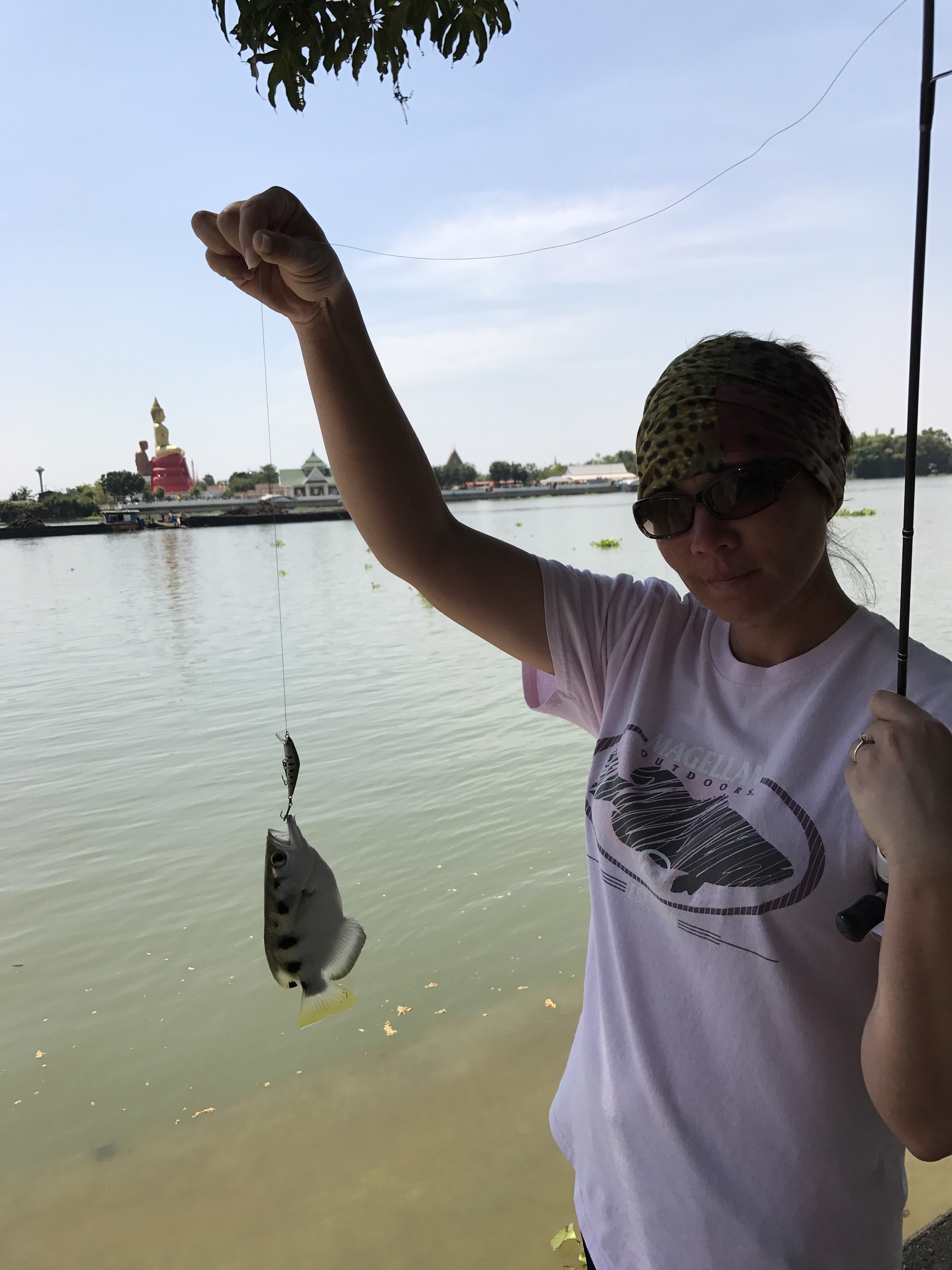 Chao Phraya River: wild fishing in the city - Cafes and Campfires